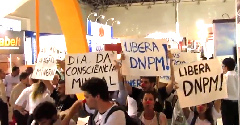 Geólogos fazem protesto nacional contra projeto que prejudica mineração