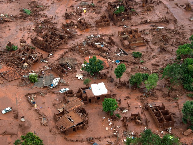 Rompimento da barragem de rejeitos da Mineração Samarco – Mariana/MG